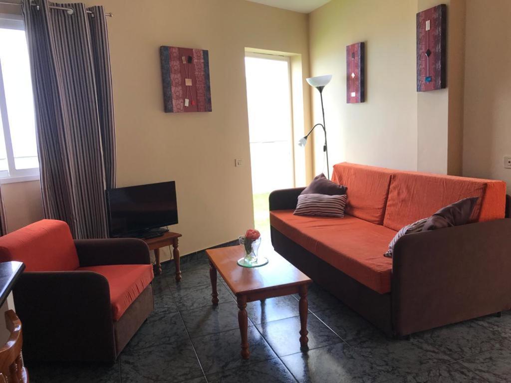 Apartamentos Jucar Jerez de la Jerez de la Frontera Dış mekan fotoğraf
